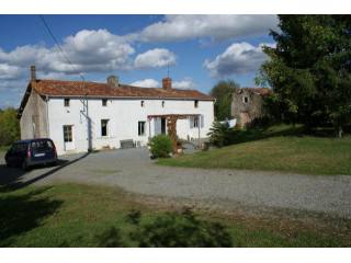 3 Bedroom Farm House For Sale