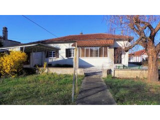 3 Bedroom Villa To Modernise With..