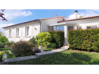 3 Bedrooms - Stone House -..