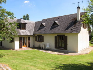 Nice Rural House, Neat Garden