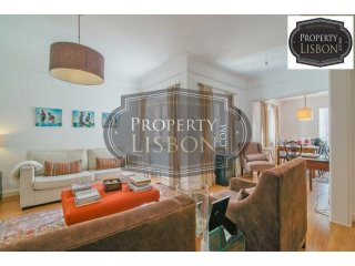 T3 Lisbon Apartment for Sale, Lapa