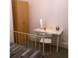 Beautiful And Bright Double Bedroom In..