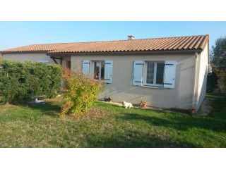 Bungalow not far from town centre