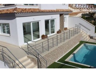 3 Bedroom 3 Bathroom Villa In El..
