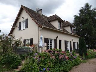 Perigord Vert : Town House With 3 Or 4..