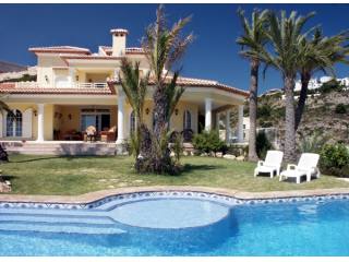 4 Bed 3 Bath Villa Javea 5*