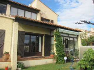 Beautiful Villa With Pool And Views..