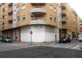 DR1, Cheapest commercial unit in..