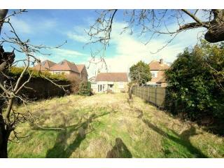 2 bedroom bungalow in Minster On Sea..
