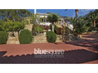 Spacious Villa situated in Javea