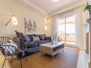 2 Bedroom Middle Floor Apartment