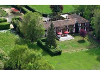 Nr Angoulême. 18th century Logis..