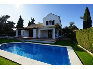 5 Bedrooms - Villa - Malaga - For Sale
