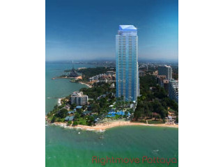 2 Bedroom Condo for sale in Wongamat -..