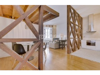 Charming 1 Bedroom Apartments in Cais..