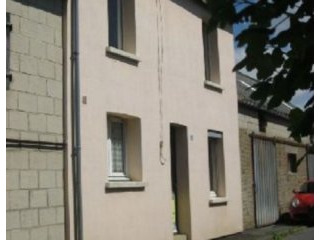 Good Village House with Courtyard