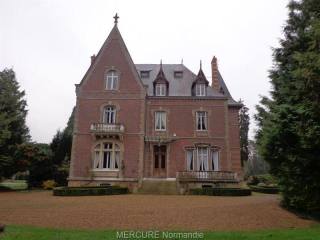 10 bedroom Castle For Sale: 27950 SAINT..