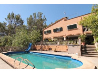 Classical finca style house close to..