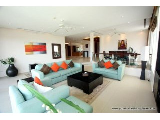 Sea-View Penthouse Apartment, Layan..