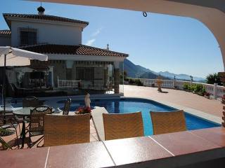 Villa for Sale in Competa, Competa..