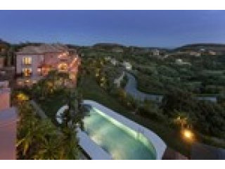 6 Bedrooms - Villa - Malaga - For Sale