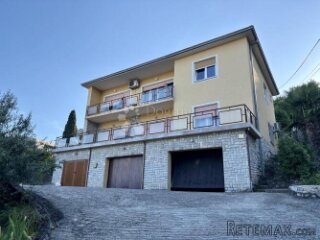 Opatija, TOP lokacija, 100m2, BALKON, garaža