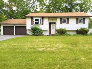 24 Quarry Dr Wappinger, NY, 12590..