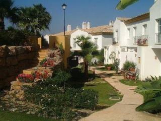 2 bedroom Terraced House For Sale: Los..