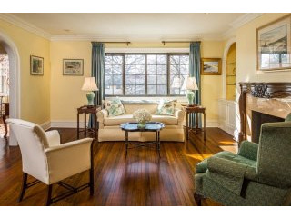 3 bedroom Commercial Property For Sale:..