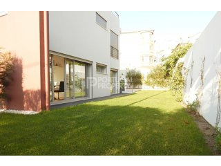 Modern New Apartment in Estoril