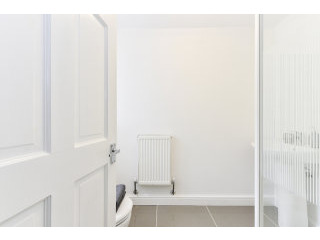 Crossharbour, E14 3HG [ID: 52SS]