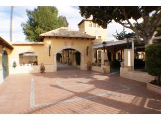 9 bedroom Ranch at the outskirts of..