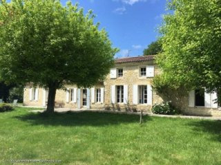 Lovely stone house with apartment..
