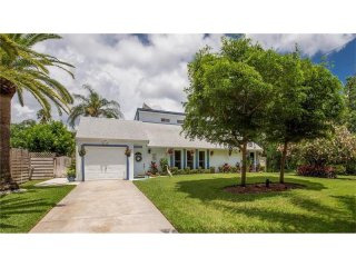 3 bedroom House For Sale: 4587 Nelson..