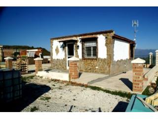 Country Houses for Sale in Moclinejo..