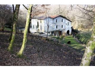 Superbly restored property with 1.73..