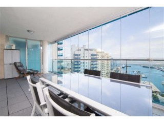 2 bed apartment in Ocean Village