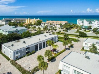2 bedroom Flat For Sale: 2737 Ocean..