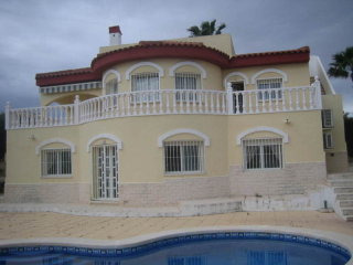 5 Bedrooms - Villa - Alicante - For Sale