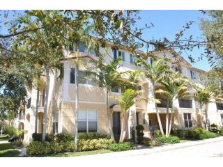 2899 S Greenleaf Cir, Boynton Beach, FL..