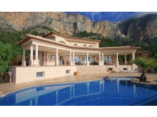5 Bedroom Villa In Javea