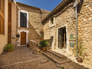 Romantic Boutique-House In Alaro