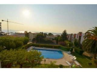 ROSES: Large apartment close to the..