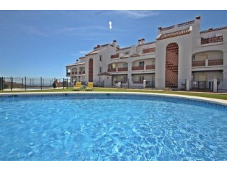 2 Bedroom Middle Floor Apartment