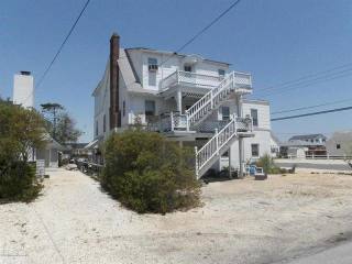 5 bedroom Flat For Sale: 200 24th..