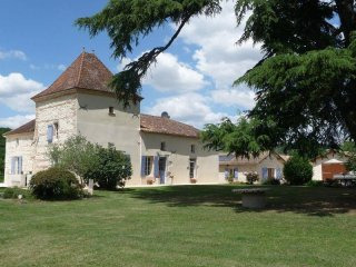 9 Bedroom Country House For Sale