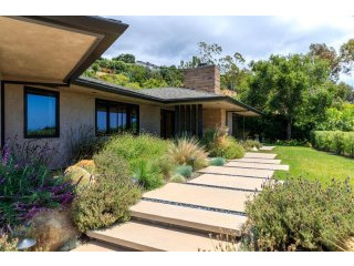4 bedroom House For Sale: 1830 Mission..