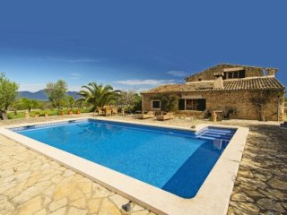Rustic Country House With A Lot Of..