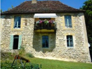 Very Attractive Fortified House Dating..