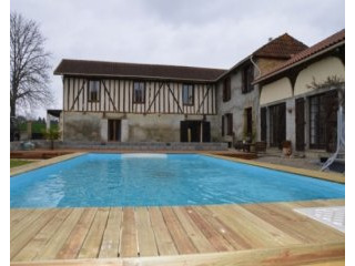 Large country house with spacious gite..